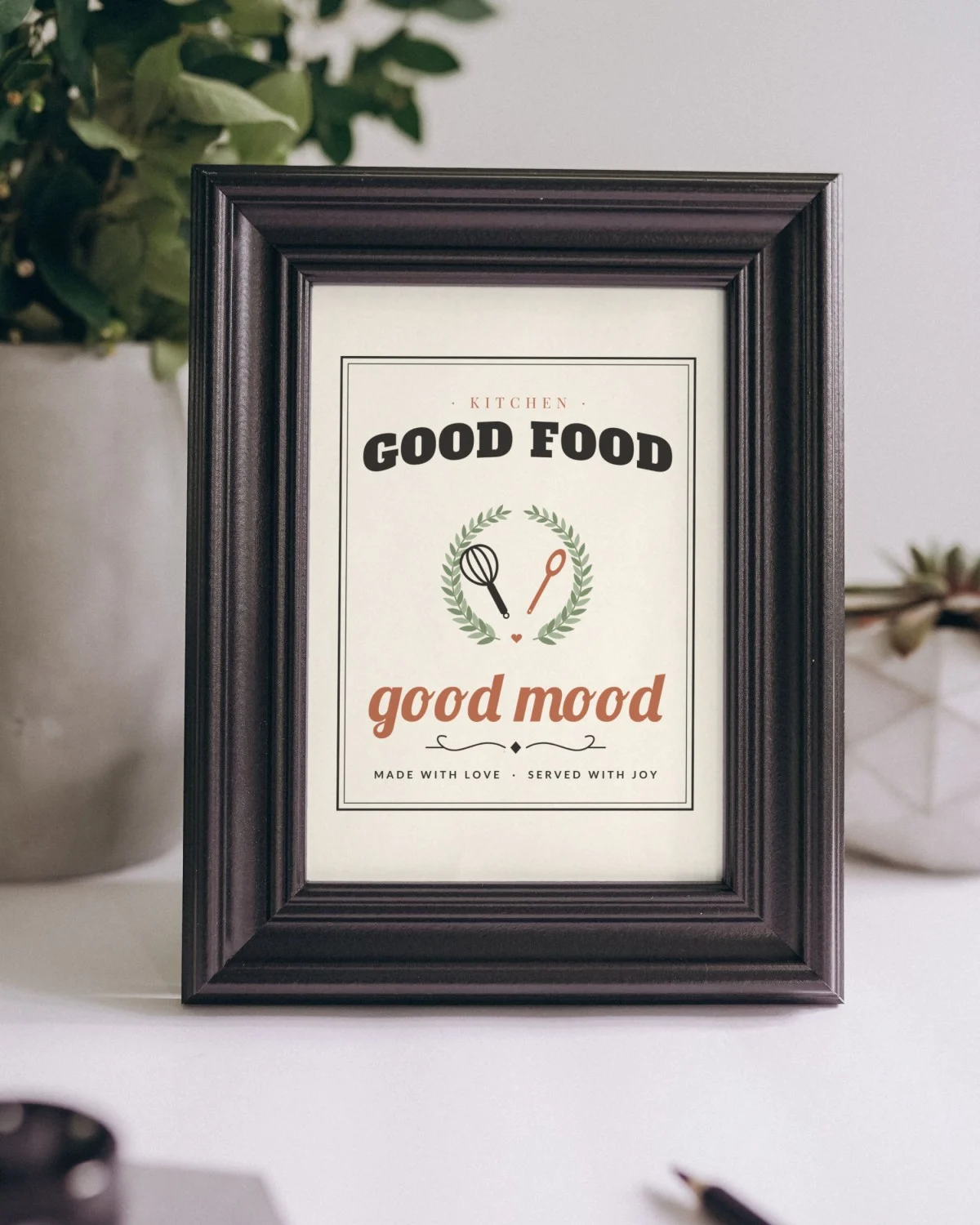 Kitchen Wall Sign with the "Good food, good mood." design
