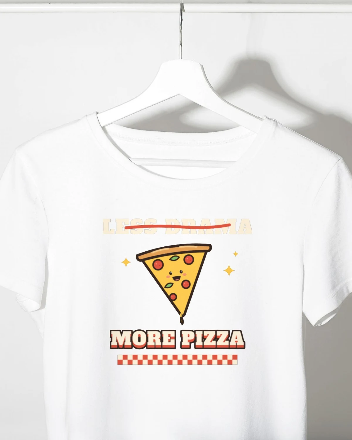 Funny T-Shirt with the "Less drama, more pizza." design
