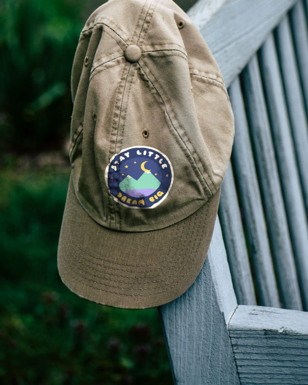 Kids' Cap with the "Stay little, dream big." design